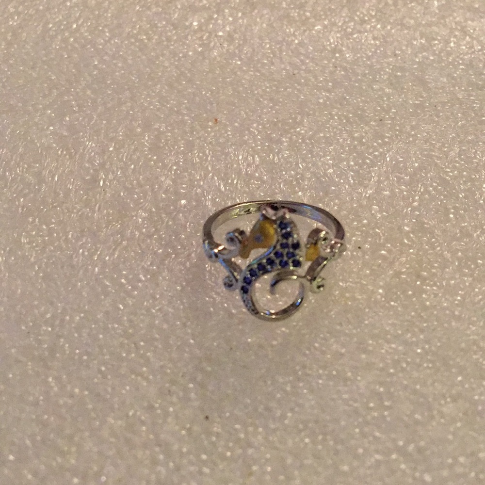 hors see gem ring